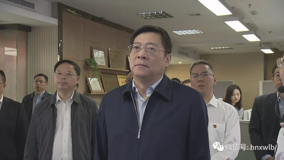 杜家毫2.png
